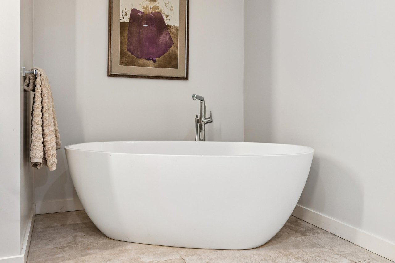 Luxurious Waterfront Home in Larkspur Marina