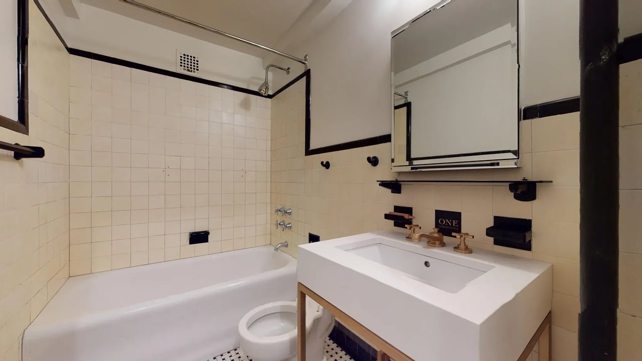 1 Christopher St, #12F