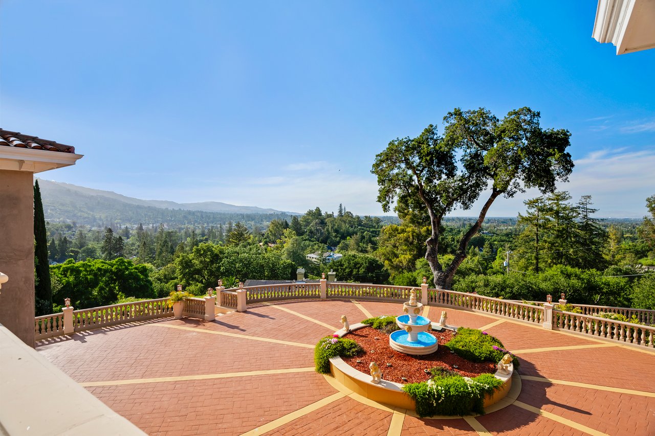 16840 Cypress Way