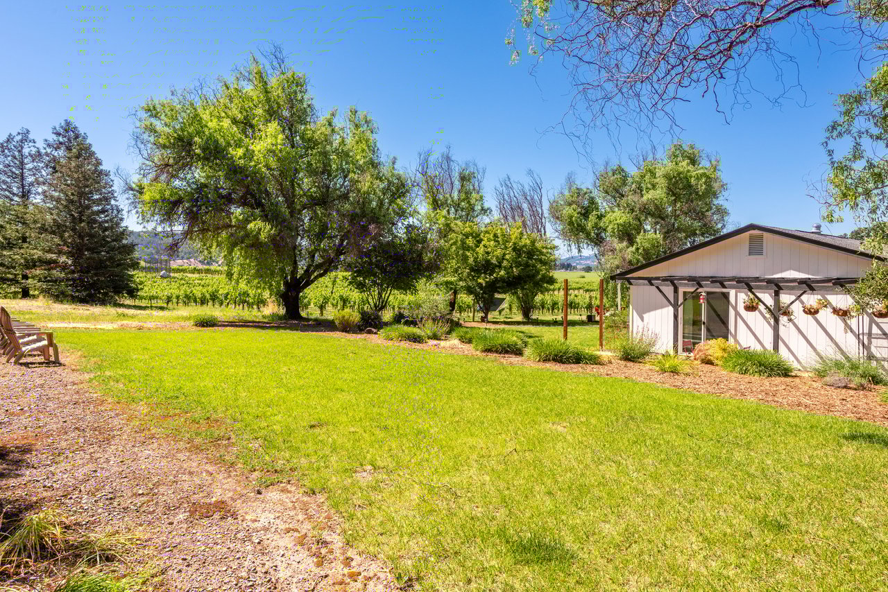 725 Lytton Station