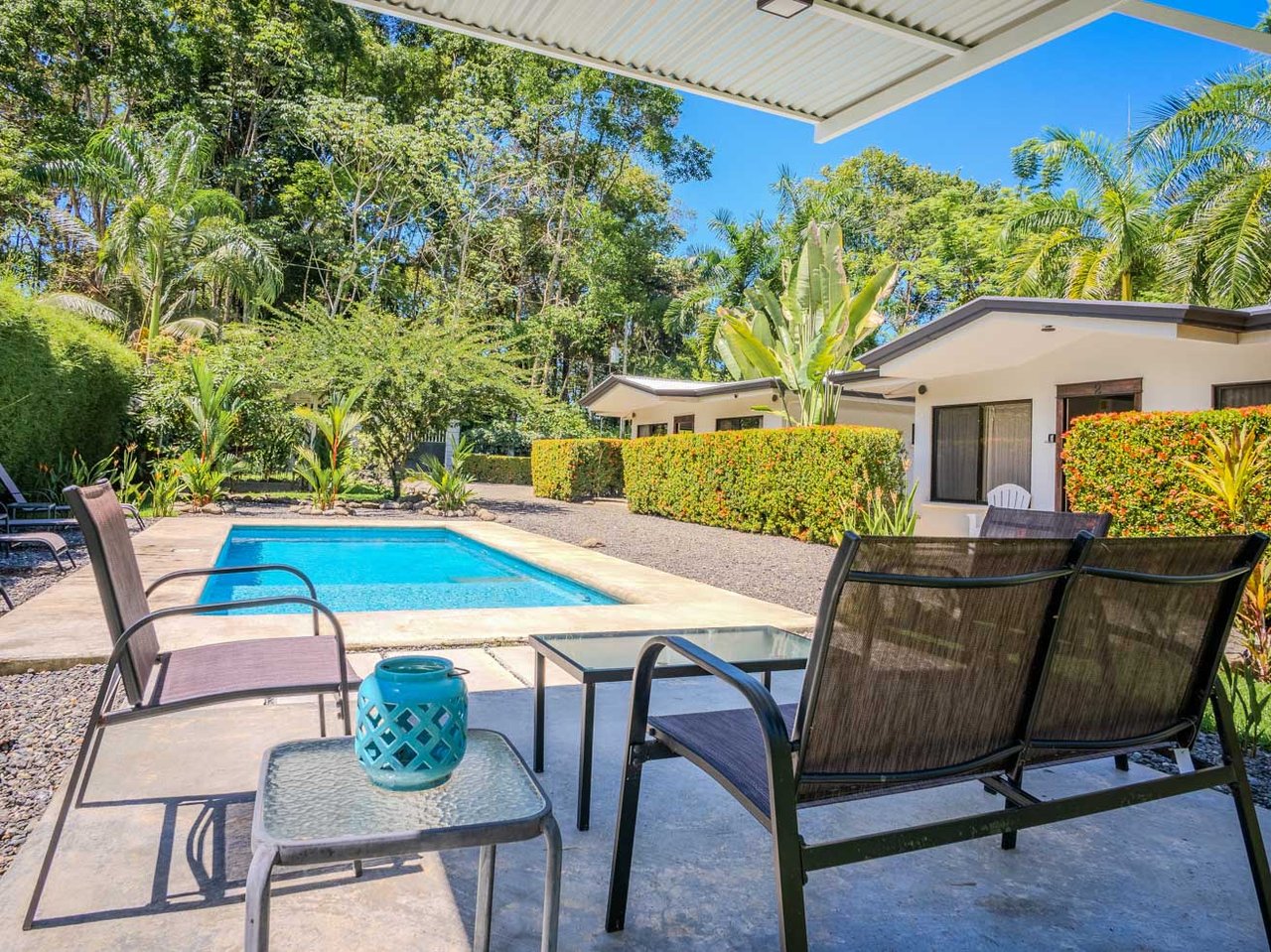 Tropical 3-Cabin Home with Pool and Gardens in the Heart of Uvita