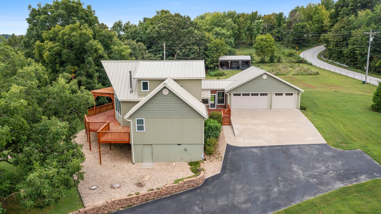 19123 Hill Rd, Springdale, AR 72764