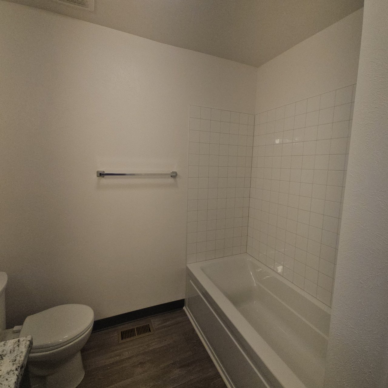 2 Bed 1.5 Bath Townhome Lakewood