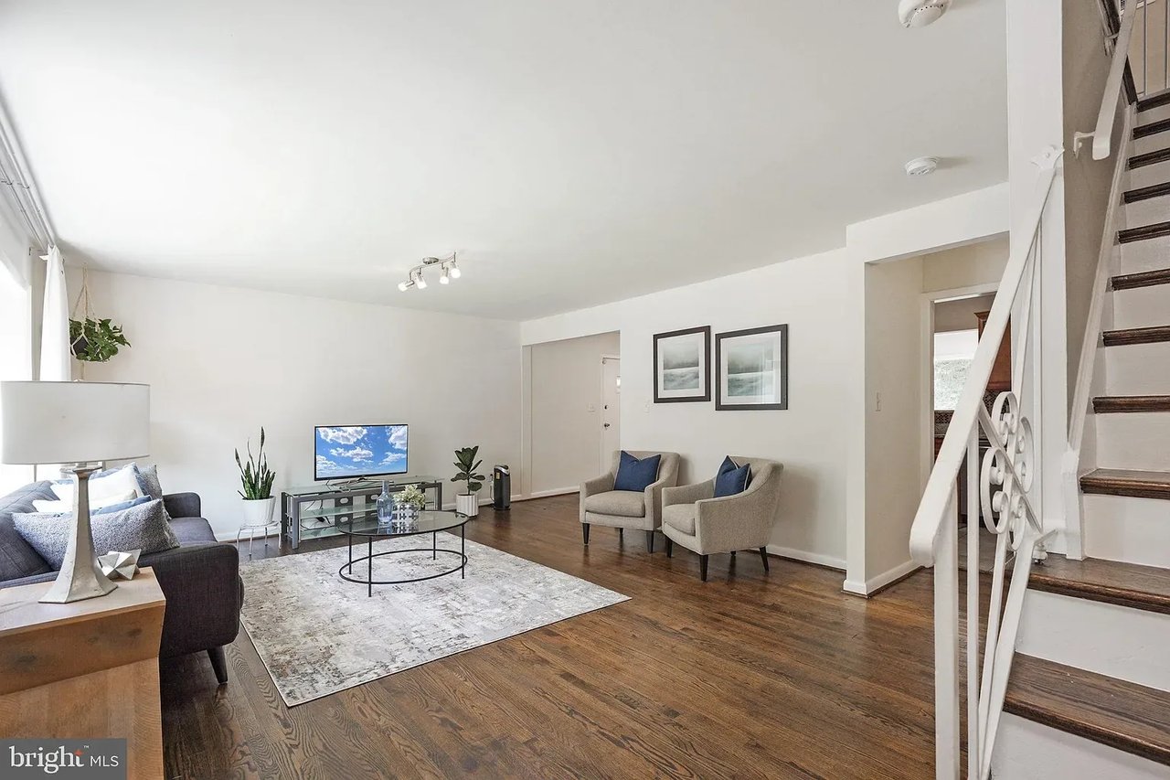 1208 Birchwood Dr