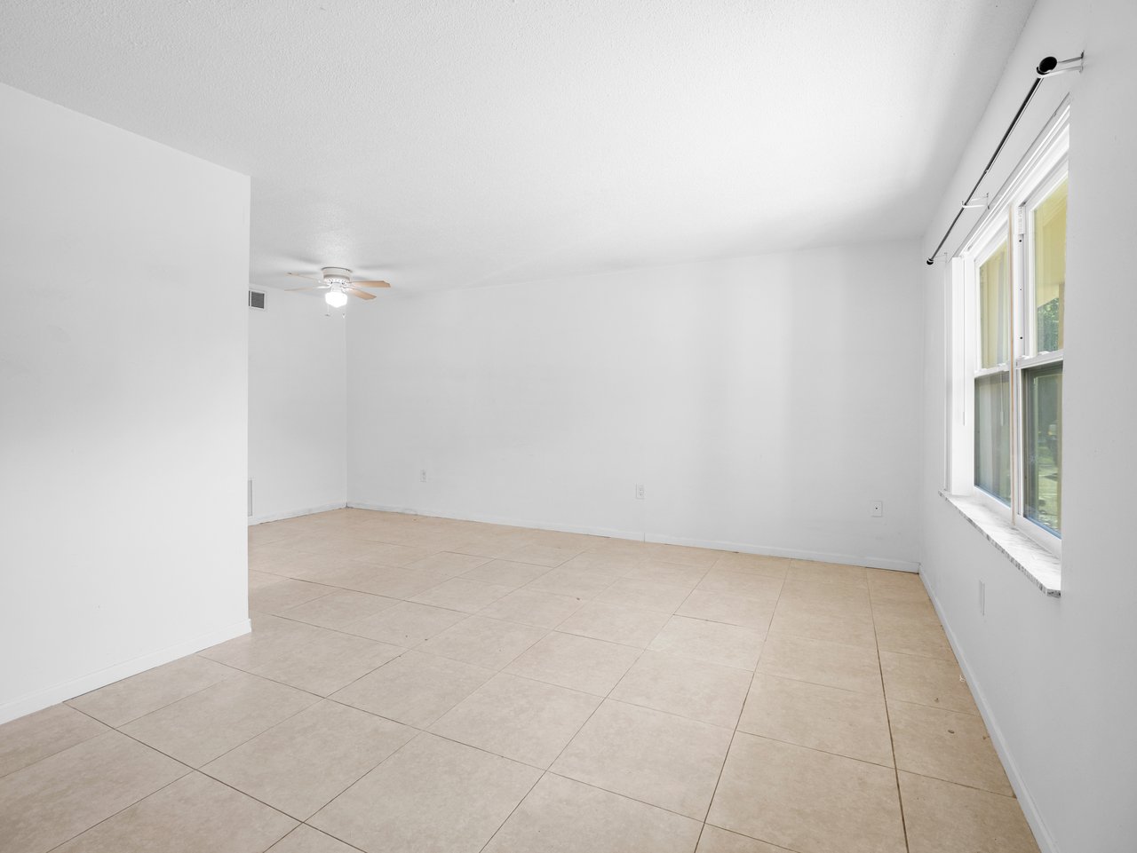 85,87,89 NW Irwin Ave
