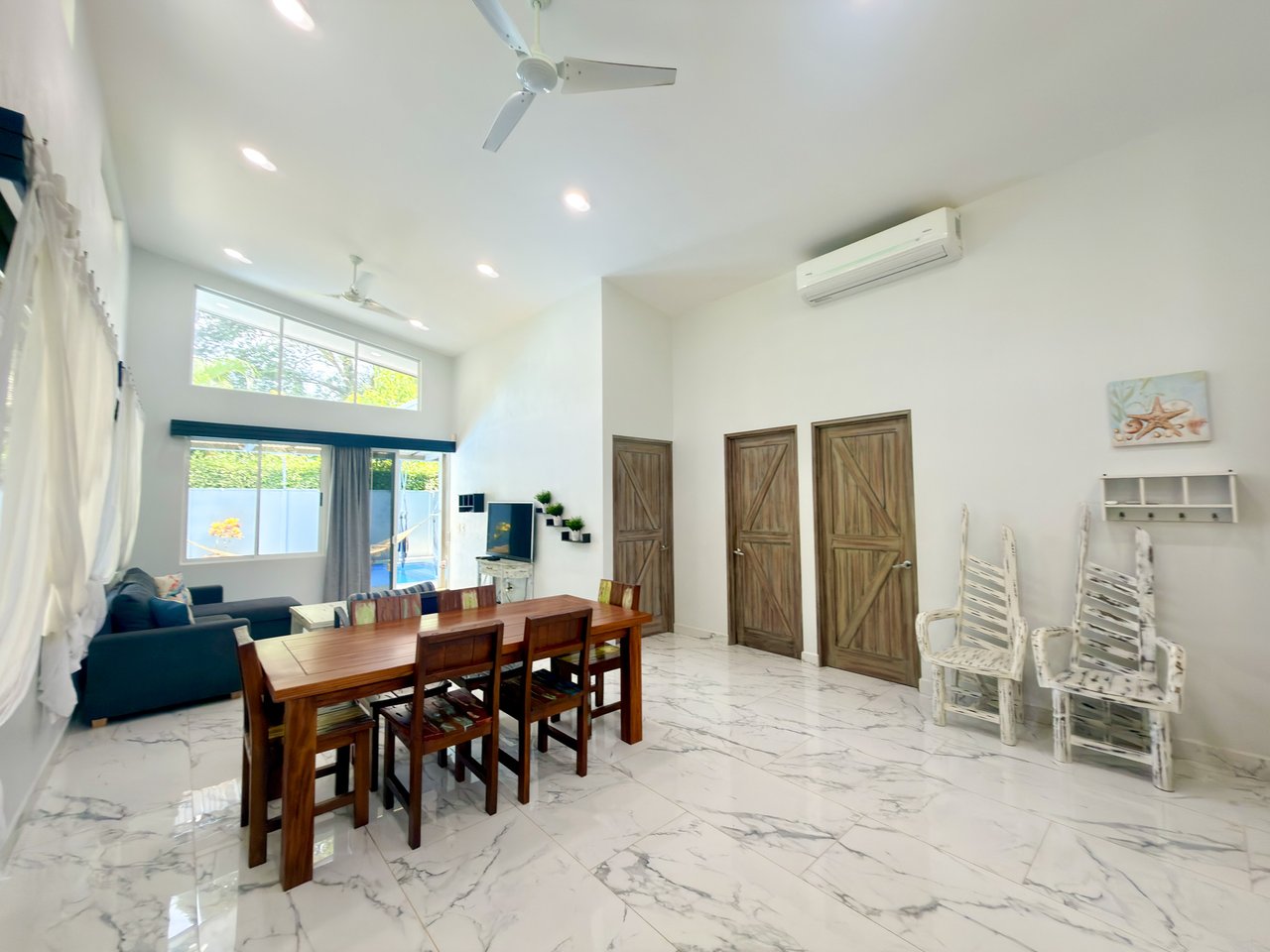 Villa Feliz - Walk to the beach in minutes