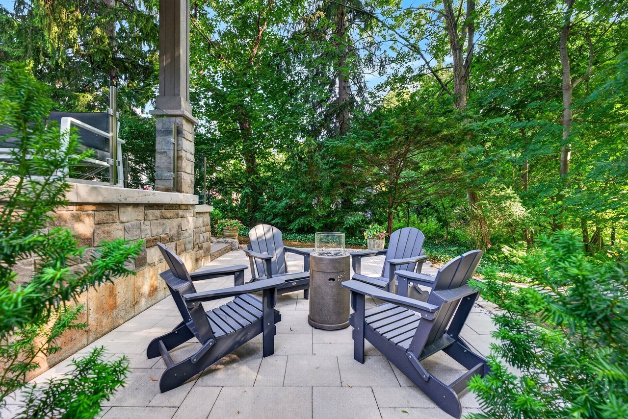 Luxury Custom Bungaloft