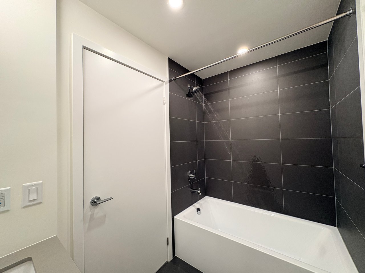 89 Church Street Unit: 612