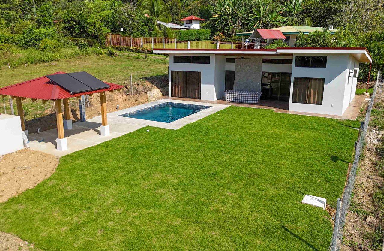 Brand-New Easy-Access 2-Bedroom Home with Big Pool & Peaceful Terraza on Calle Cascada in Ojochal Costa Rica