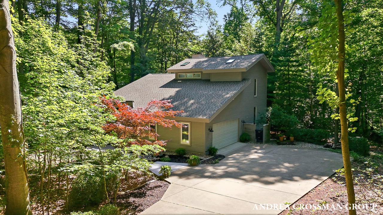 1215 Ash Drive