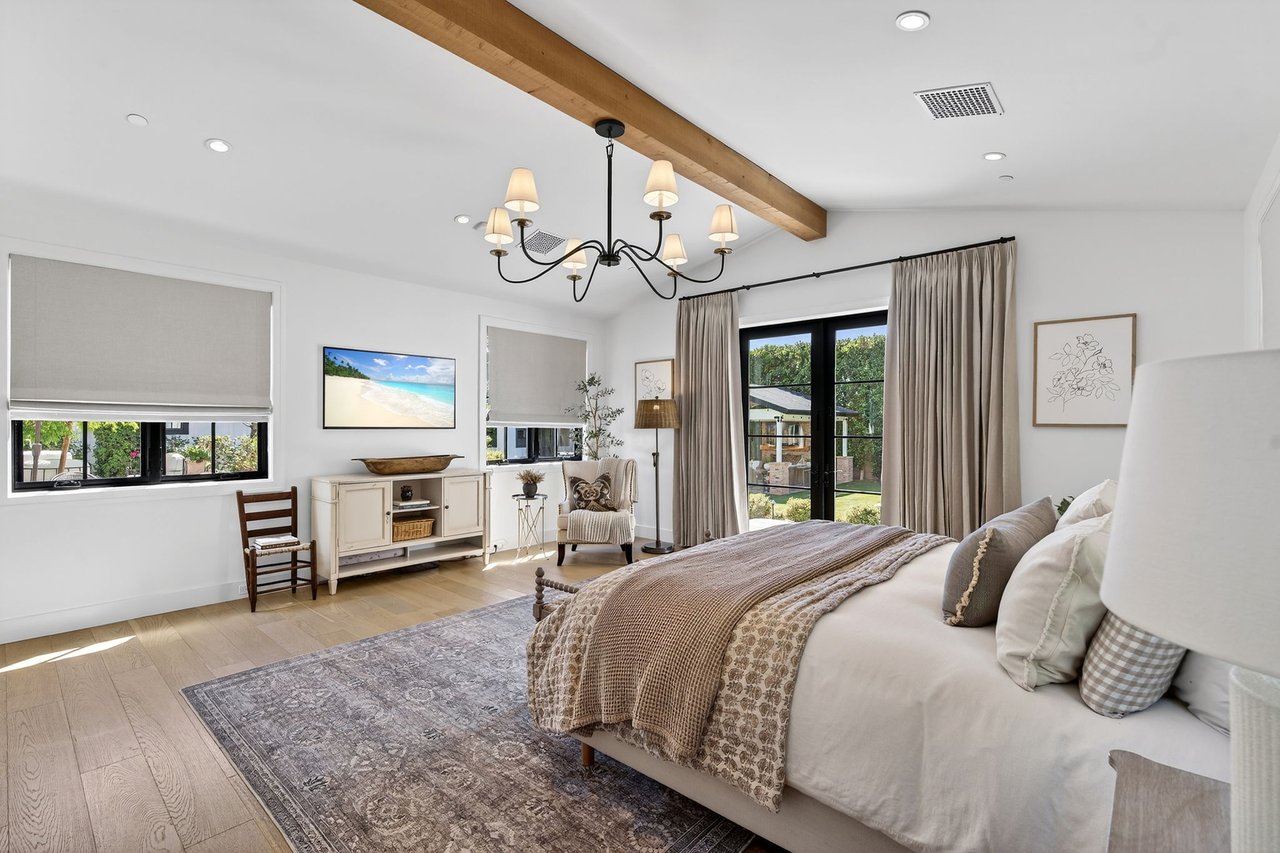 5217 E CALLE REDONDA