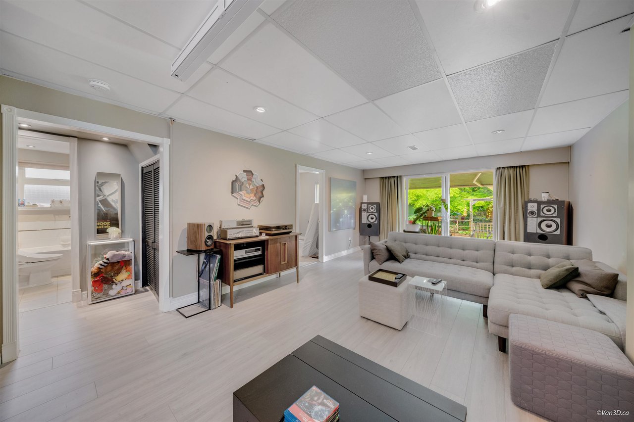 2052 W Keith Road, North Vancouver