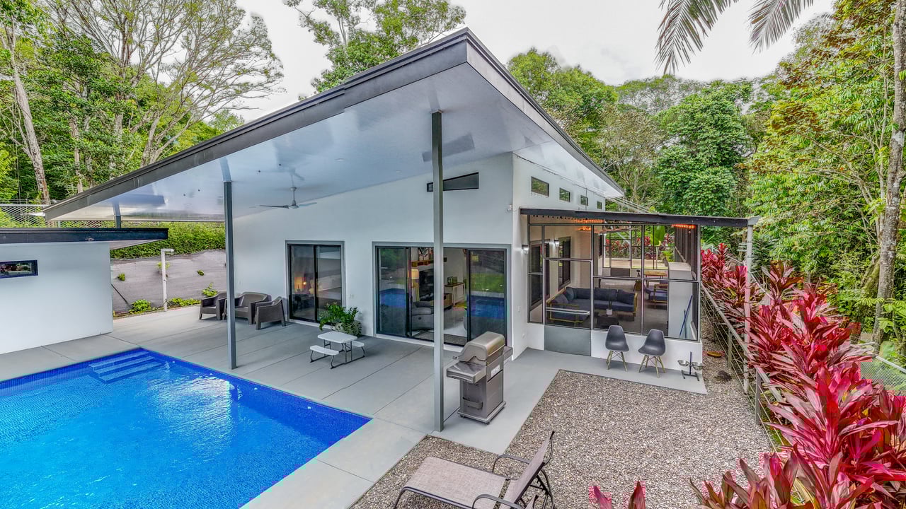 Modern 3-Bed Jungle Home with River and Pool in Cinco Ventanas Ojochal