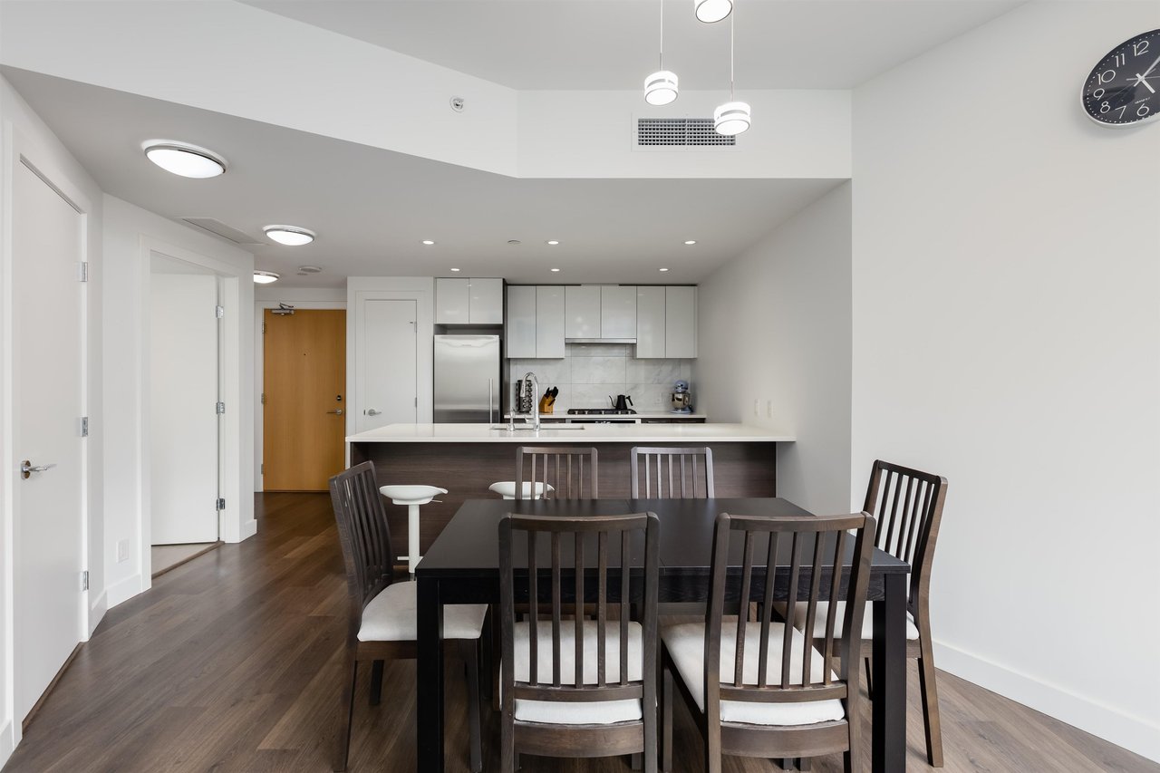 305-3557 Sawmill Cres