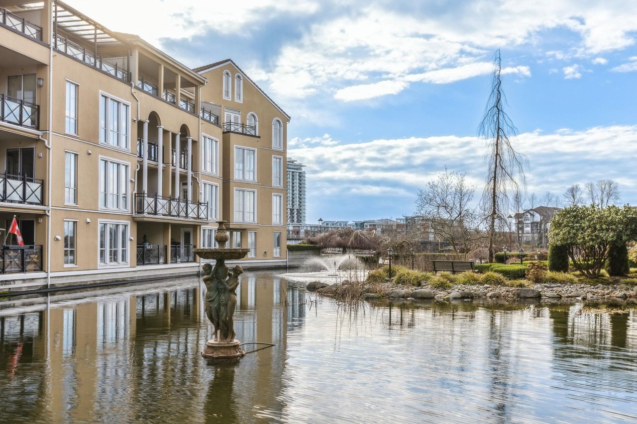 214-2 Renaissance Square