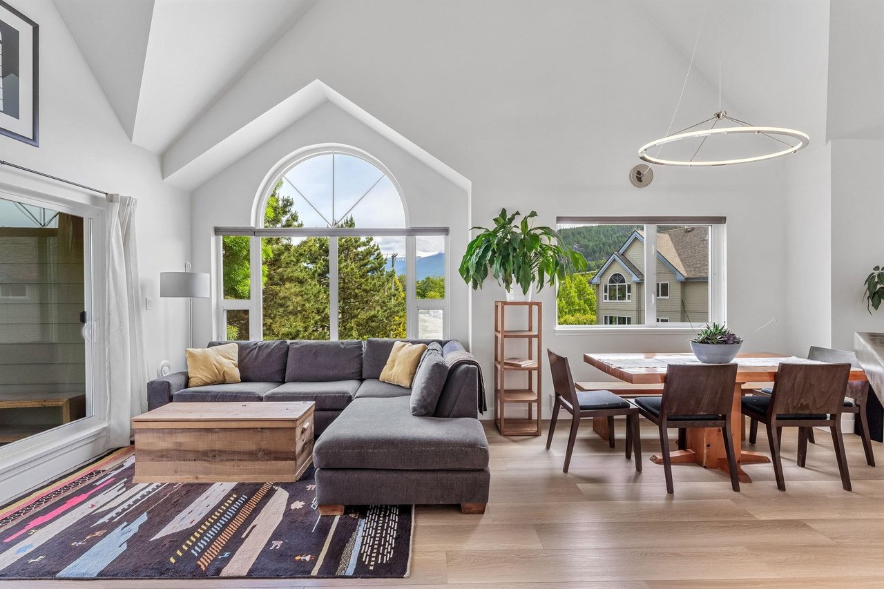 312-1466 Pemberton Ave