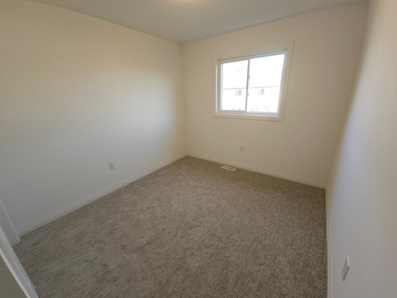 180 Bur Oak Dr