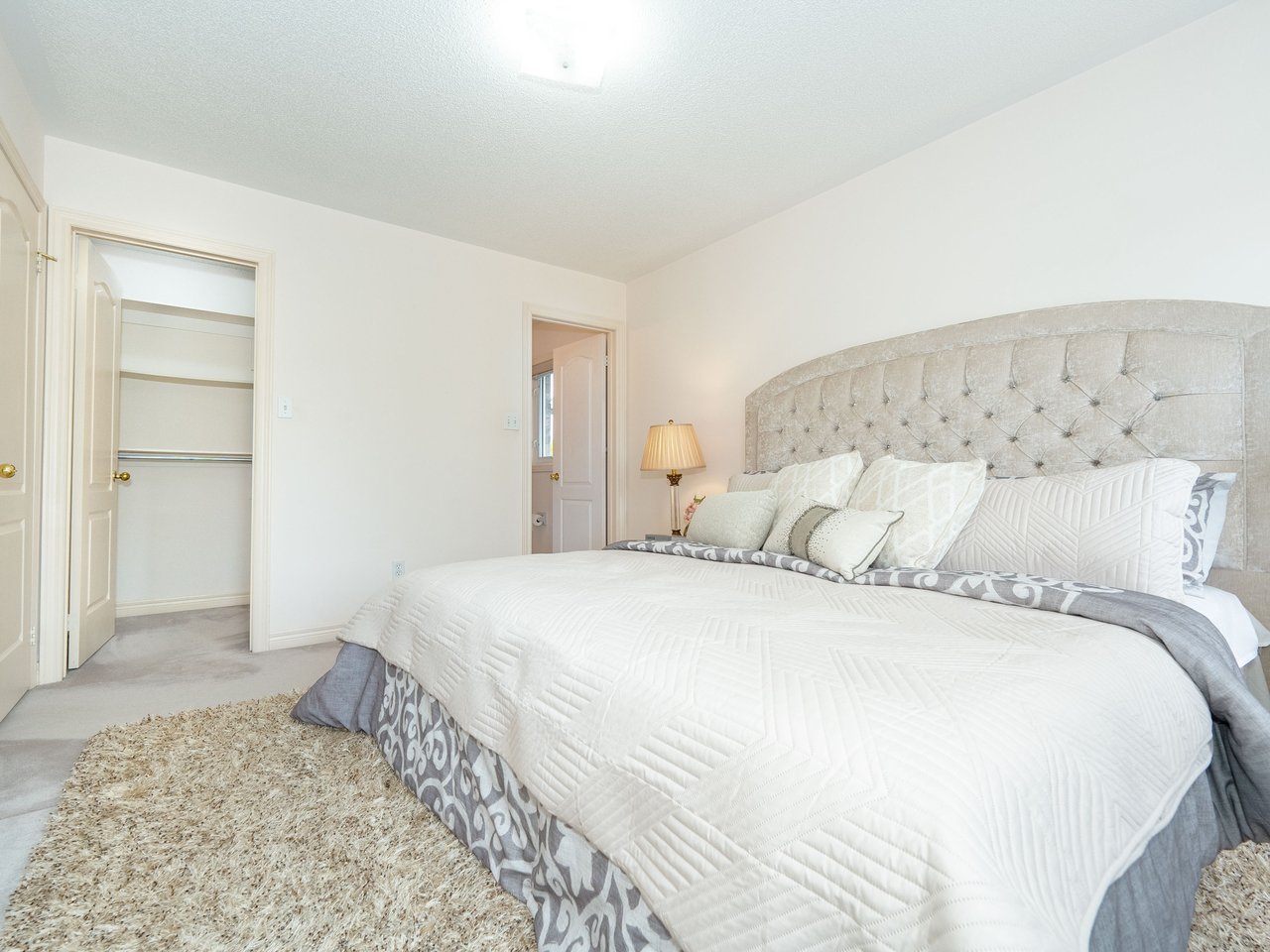 15 Rushingbrook Dr