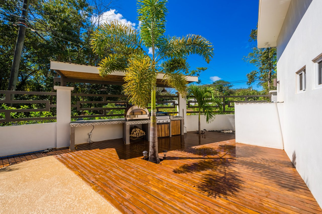 Casa Del Rio Potrero, Surfside