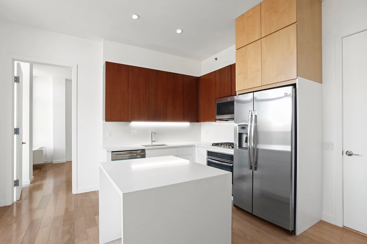 47-09 5th Street Unit: 402