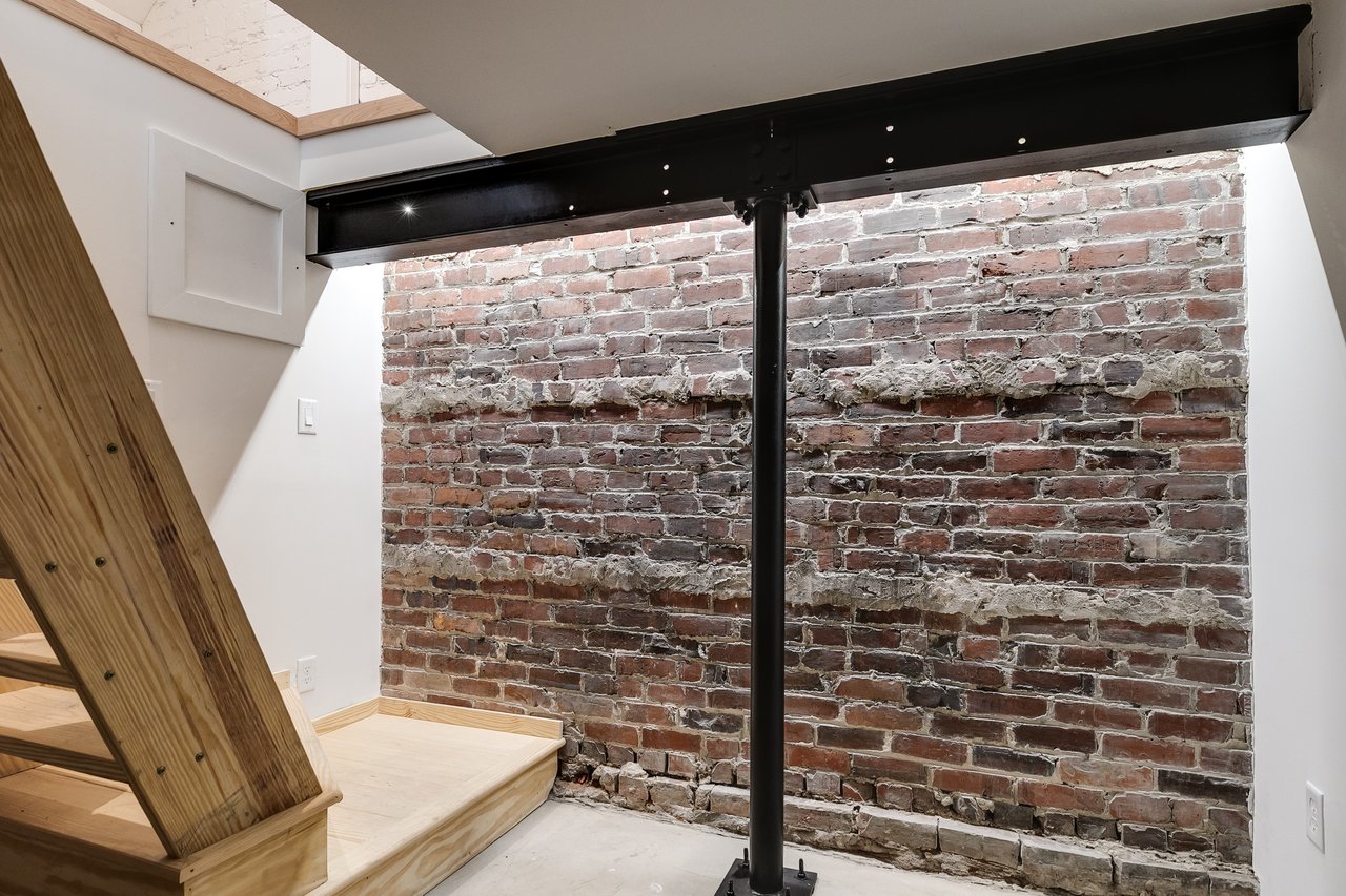 4 N Robinson (Fan House)