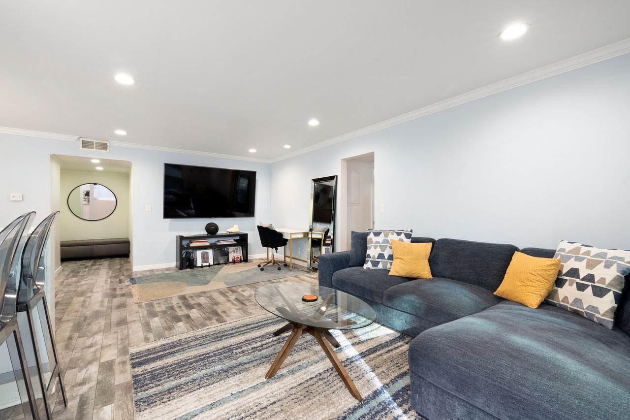 1734 N. Fuller Avenue, No. 209