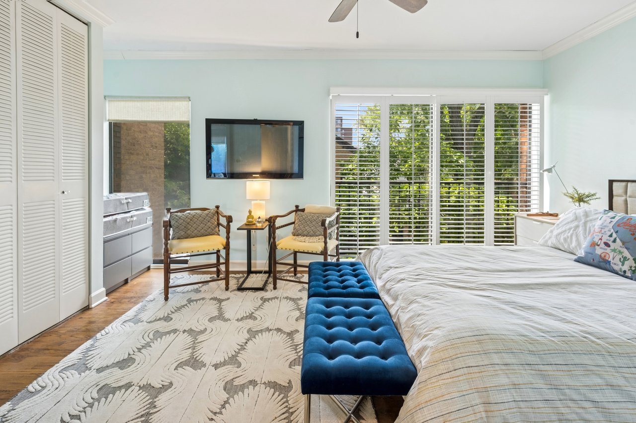Chicago's Best Opportunity in  OLD TOWN