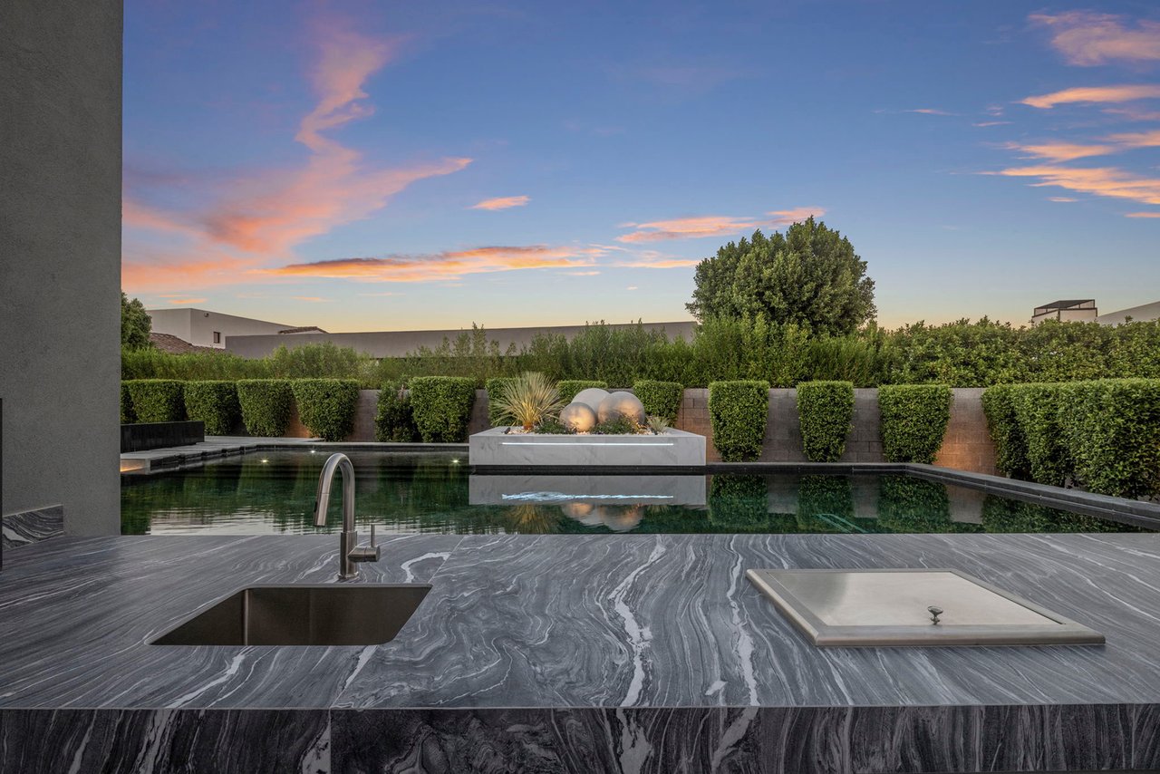 6914 E Cactus Wren Road