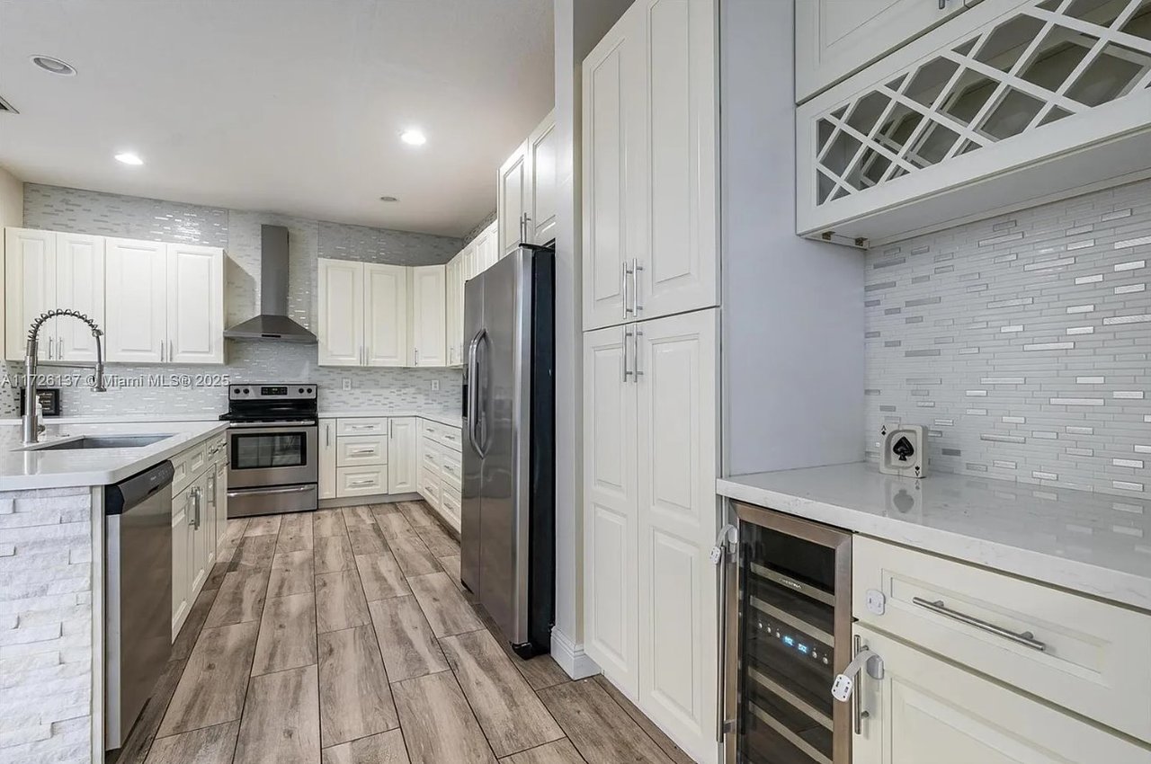 2561 NW 123rd Ter, Coral Springs, FL