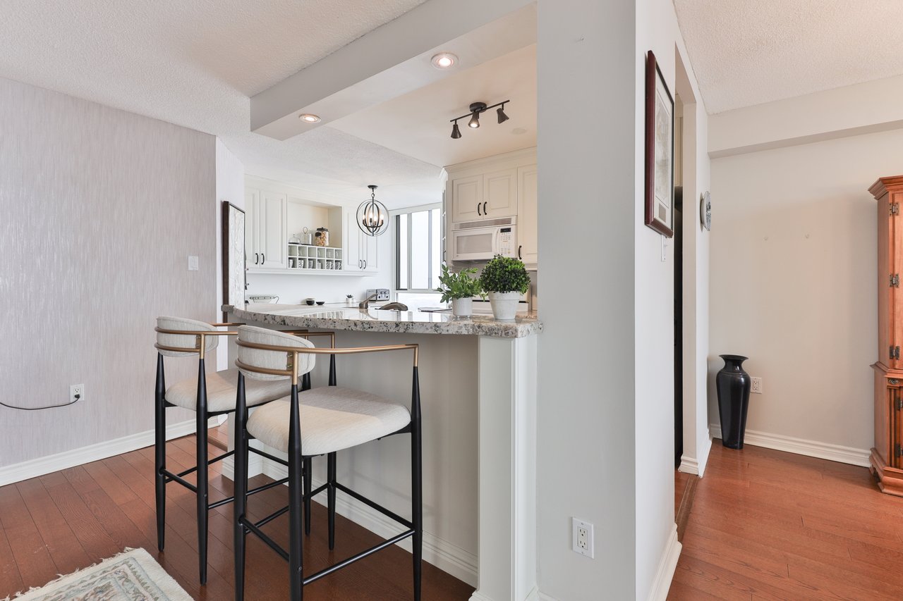 20 Cherrytree Drive #1104