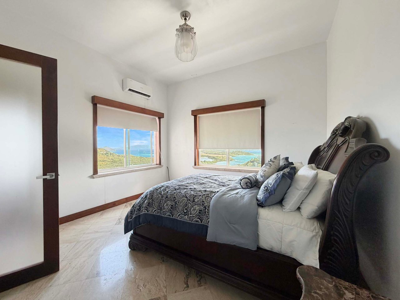 565 Parham Town 7 Bedroom Villa