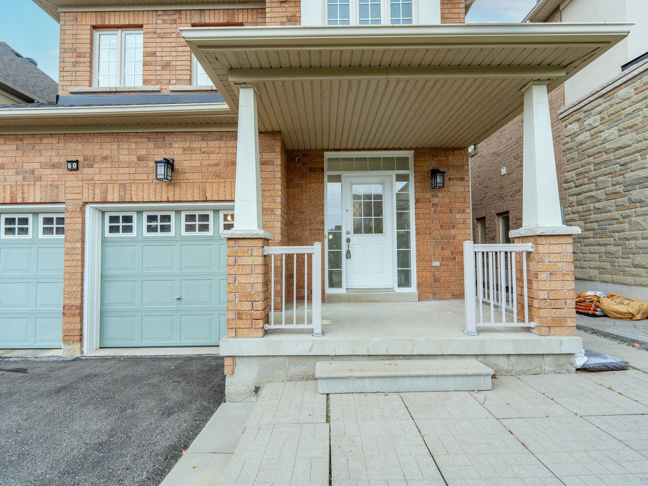 60 Seiffer Cres