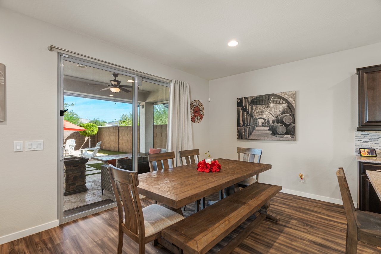 22136 N 28th Place