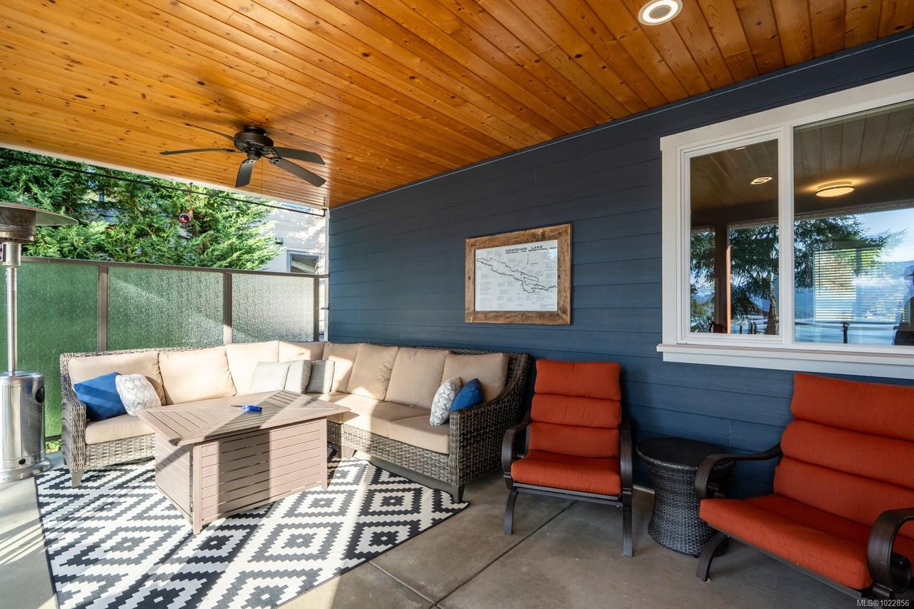 7364 Lakefront Dr, Lake Cowichan