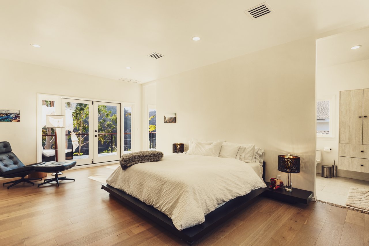 2533 La Condesa Dr, Brentwood