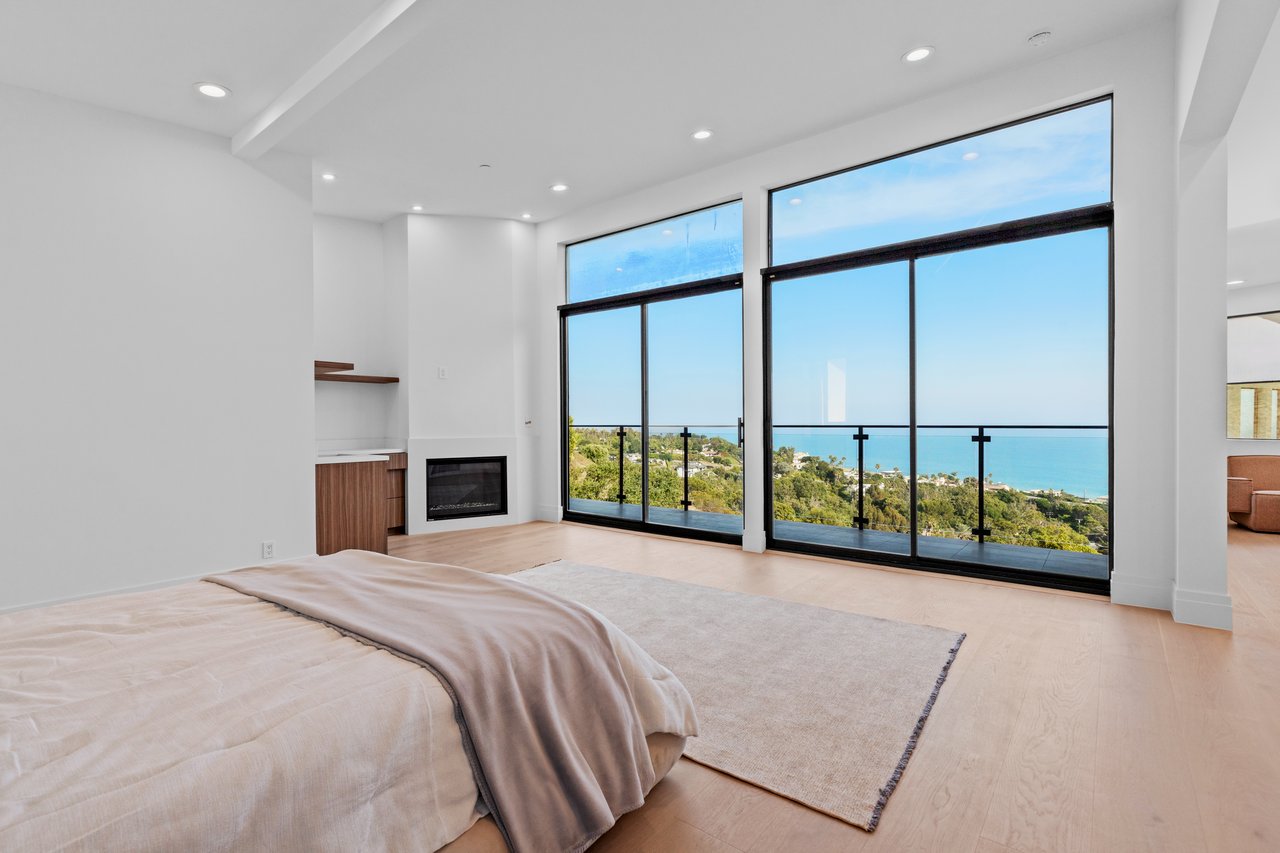 Luxurious Architectural Estate