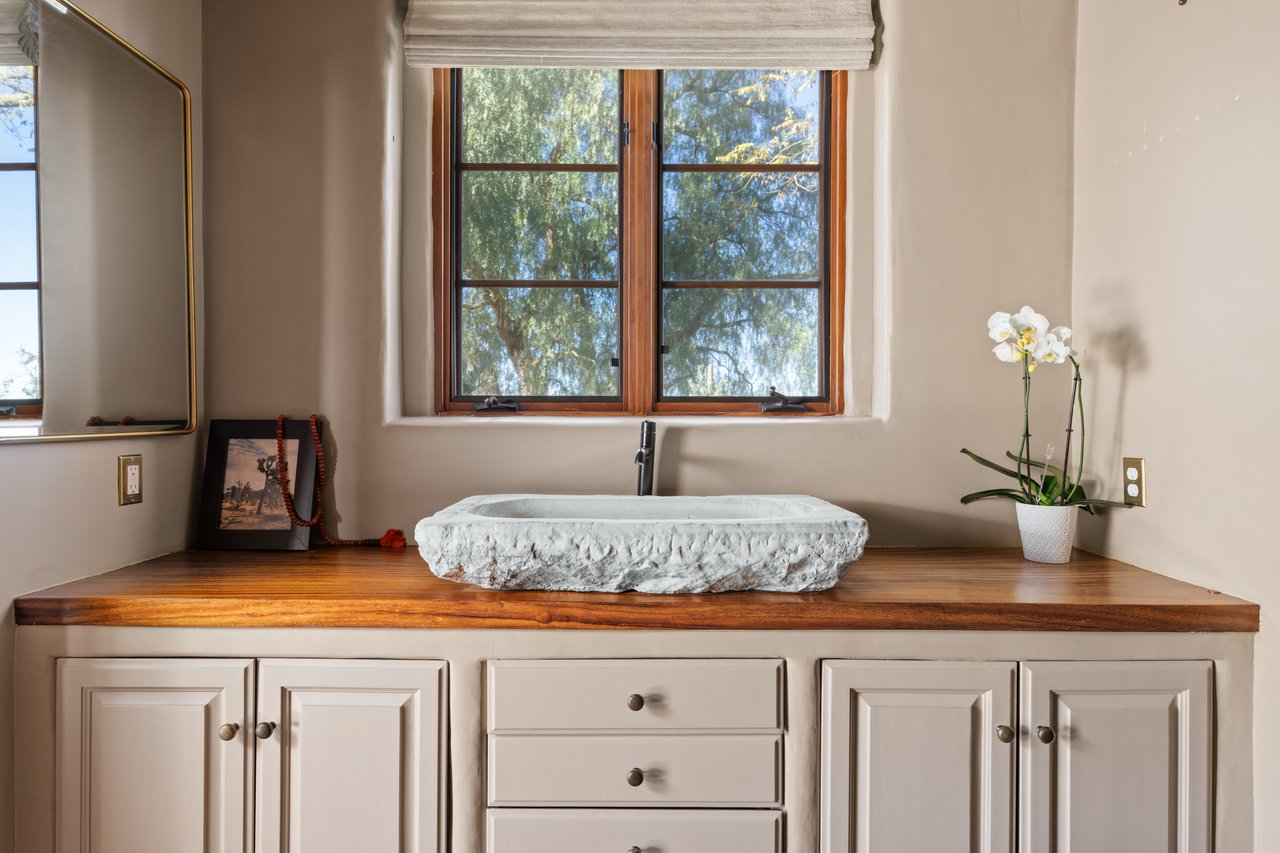 22 Acres of Timeless California Living