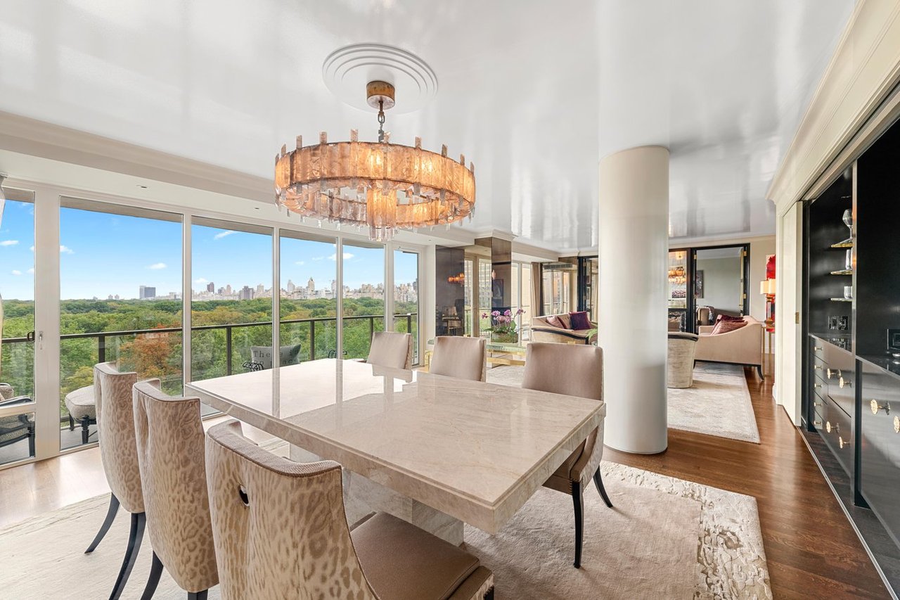 210 Central Park South, 11CD