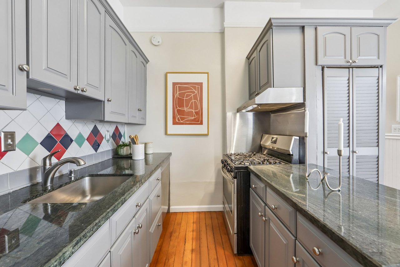 3855-A 18th Street