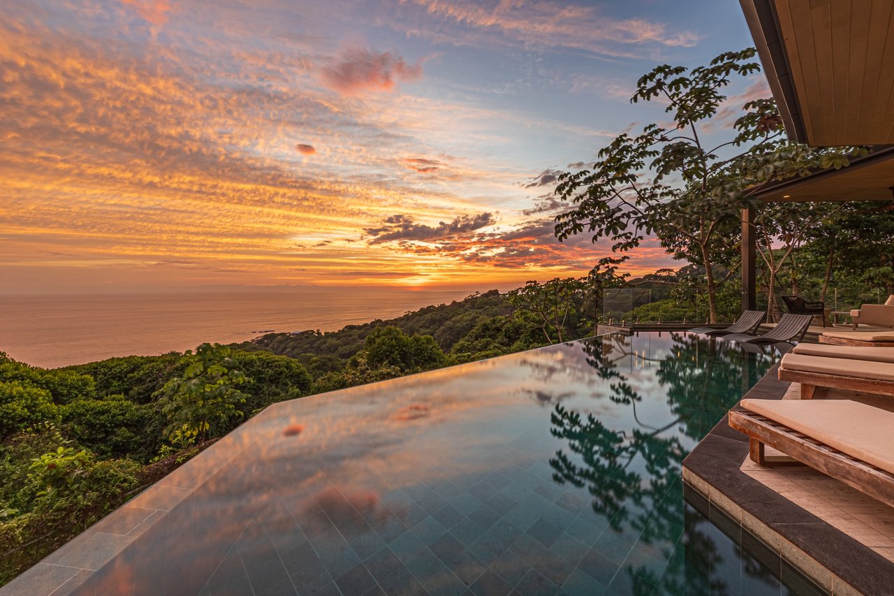 Luxury Estate in Escaleras - Incredible Ocean Views 5.5 Acres