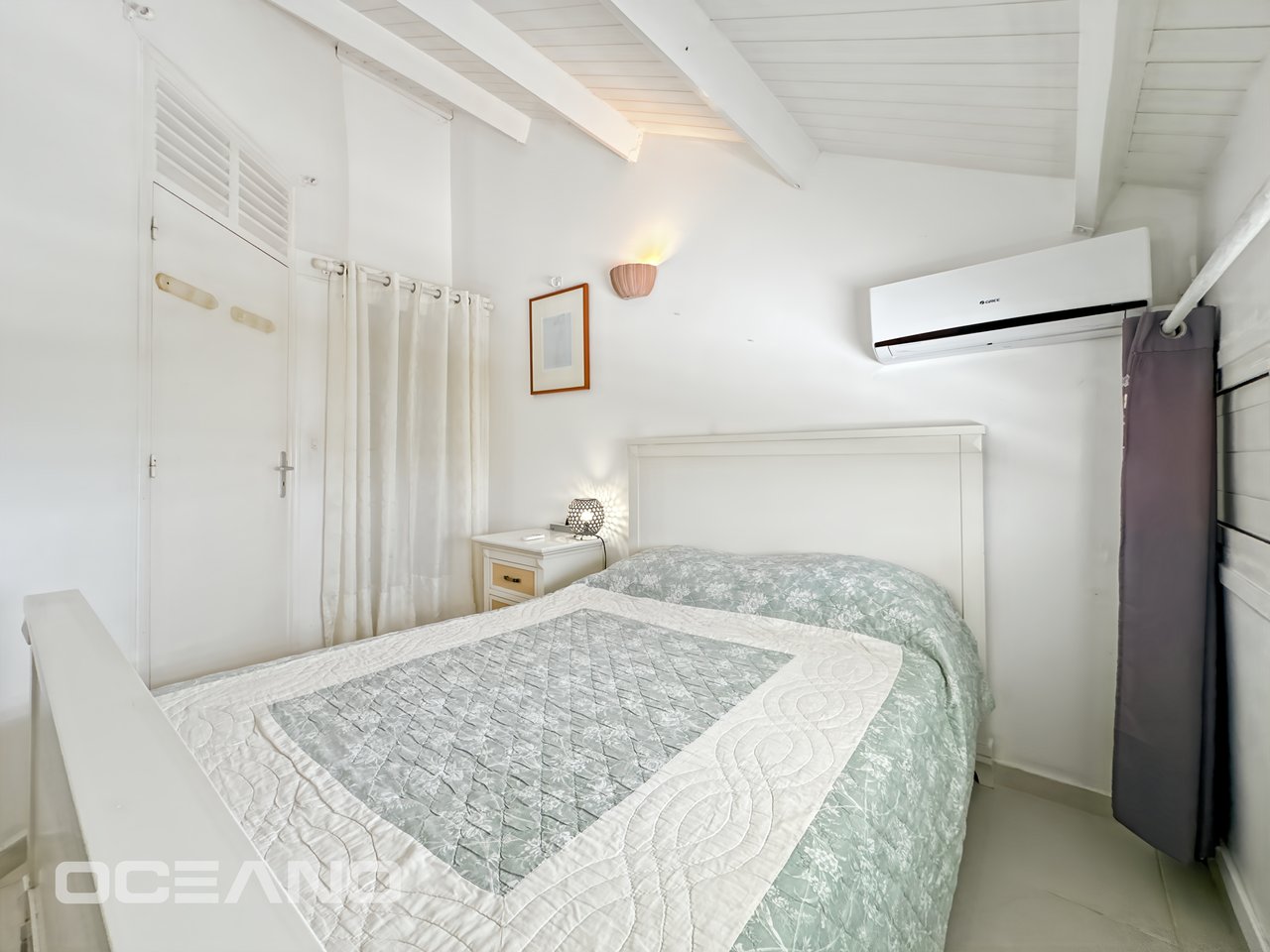 EXCLUSIVE : Sea View 2-Bedroom Apartment – IDOLEM Residence, Charm & Potential – IDOLEM Residence, Charm & Potential