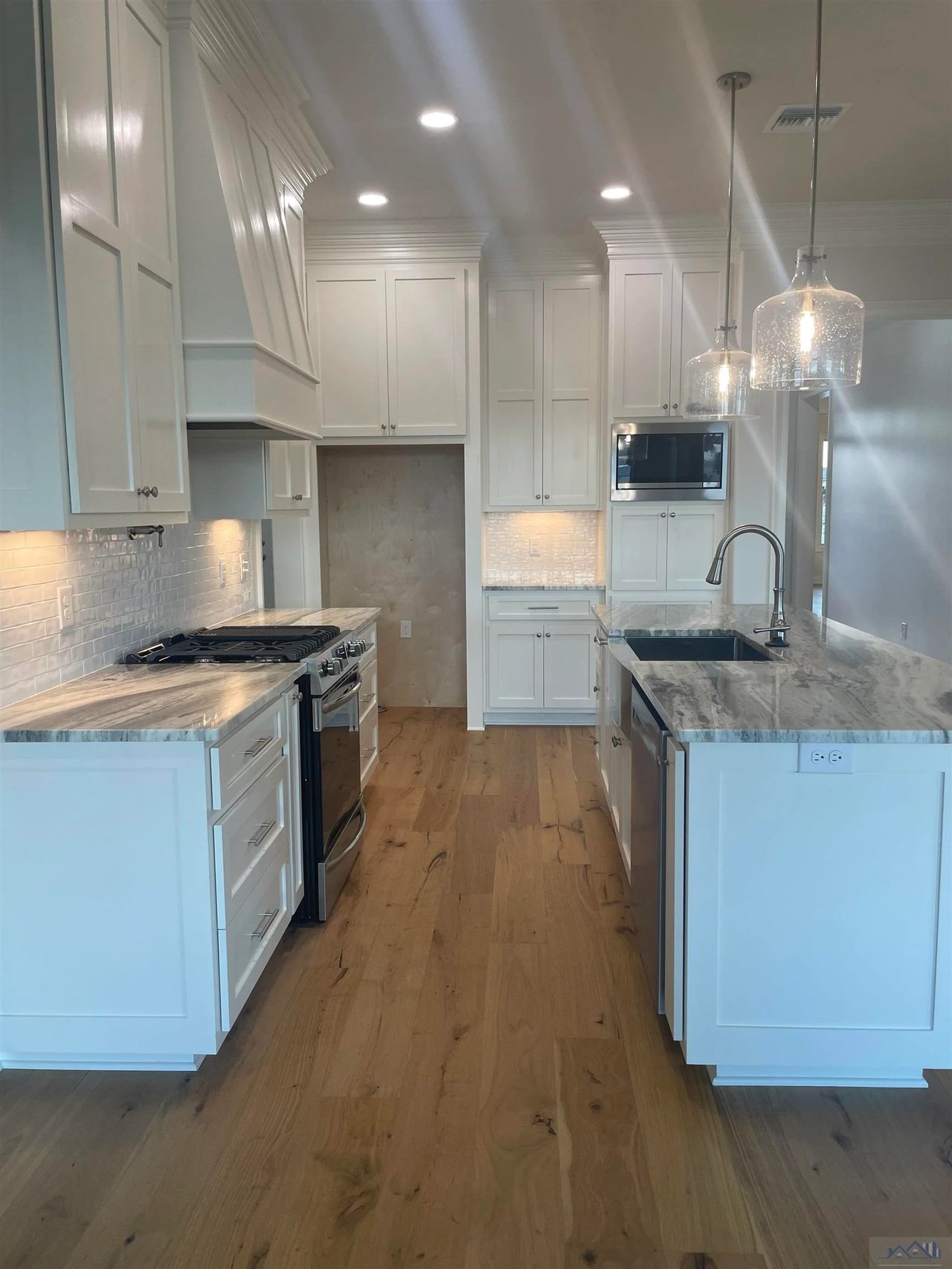 351 Ravensaide Dr