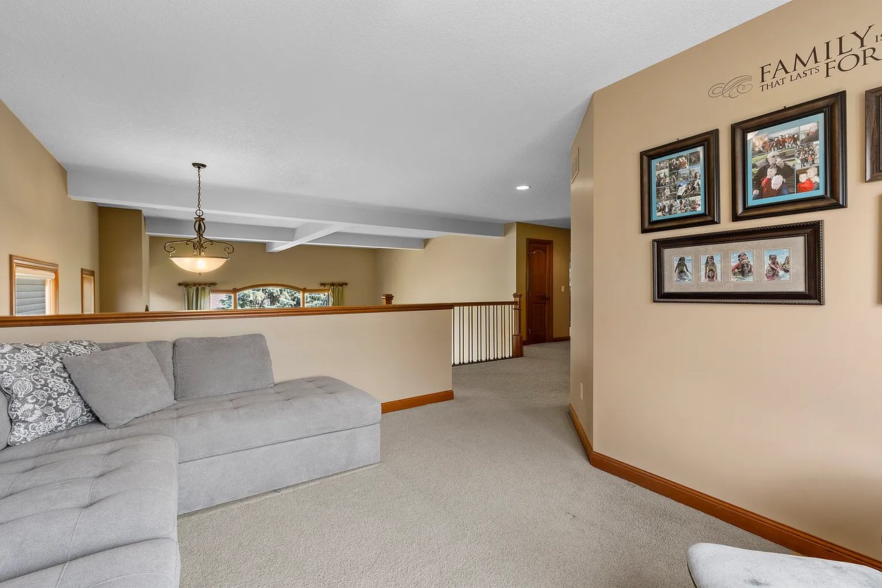 Hanson-Built Model Home on Quiet Cul-De-Sac