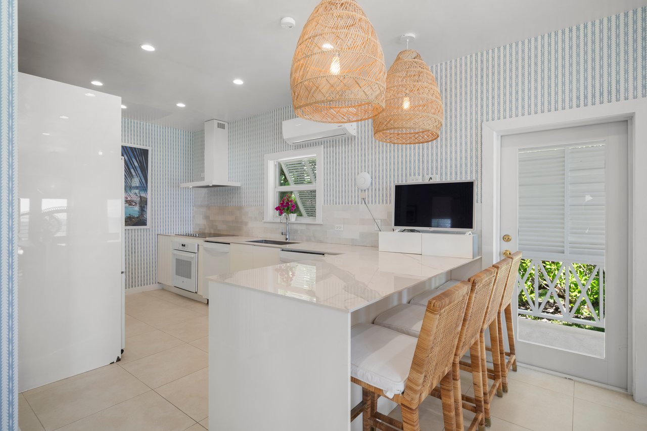 Sea Siren, An Oceanfront Retreat in Harbour Island