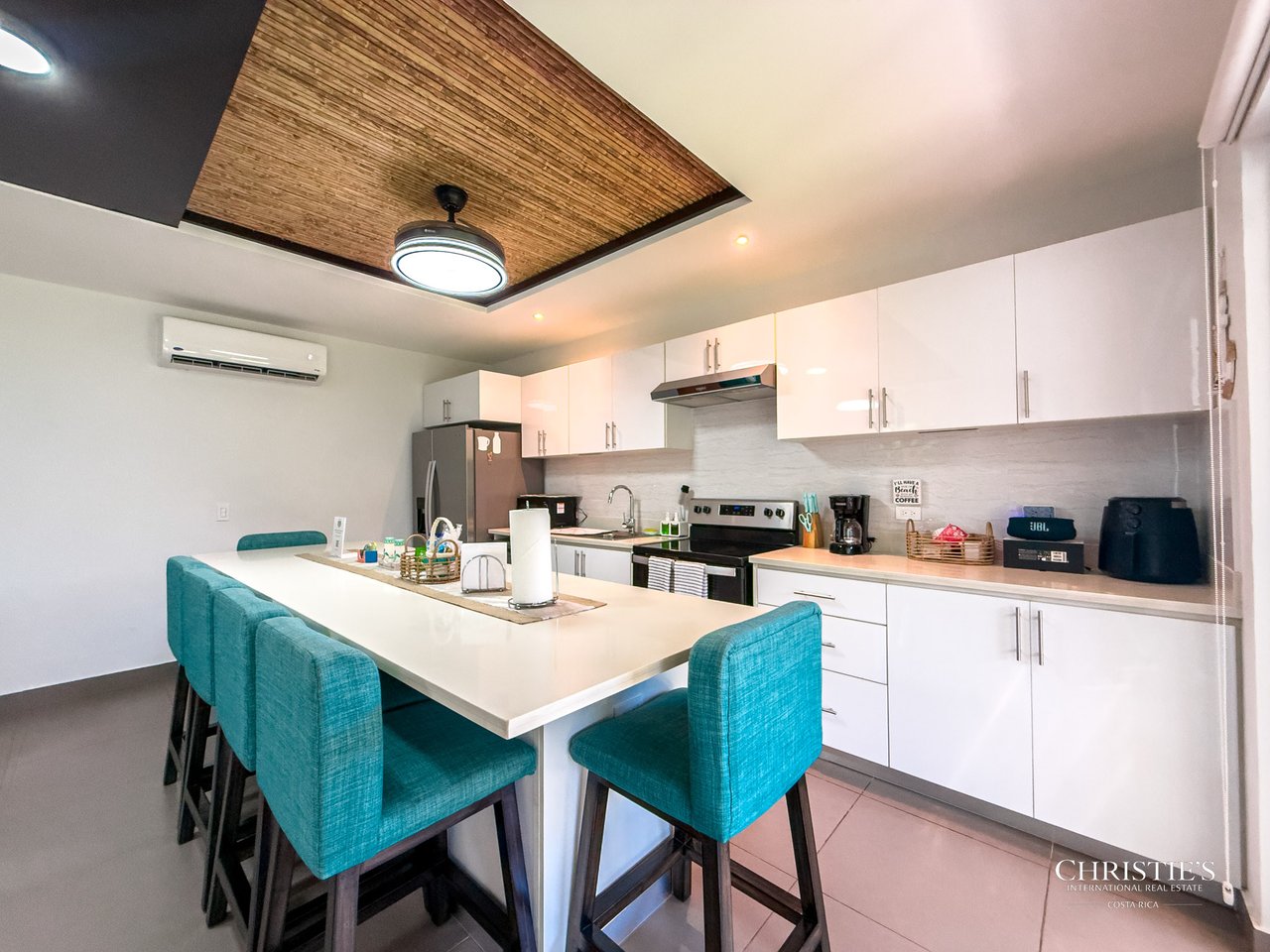 Ciudad del Mar Modern Home - South Jaco Beach 