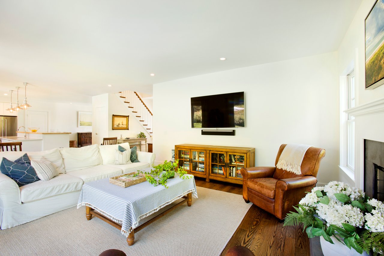 14 Underhill Drive, Southampton