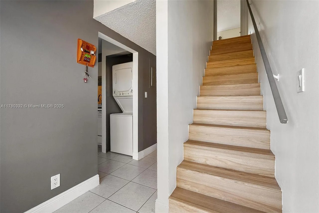 3200 NW 5th Ter Apt 33