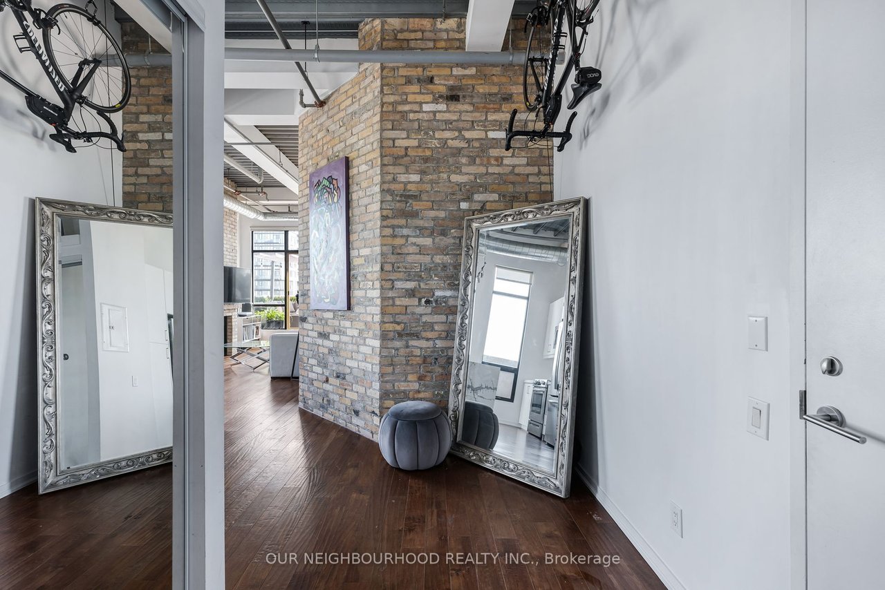 Regent Park Penthouse 