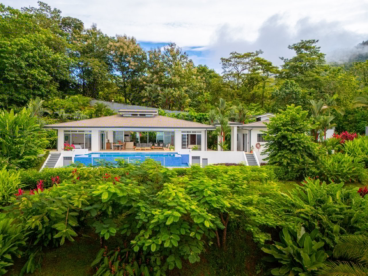 Casa Pacífica, Outstanding Ocean Views on over 3 Acres.  Room to build.
