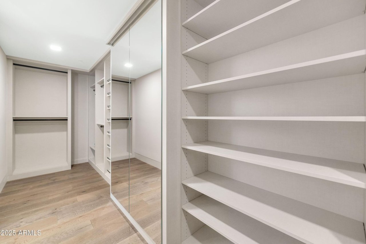 6587 N Palmeraie Blvd, #1051